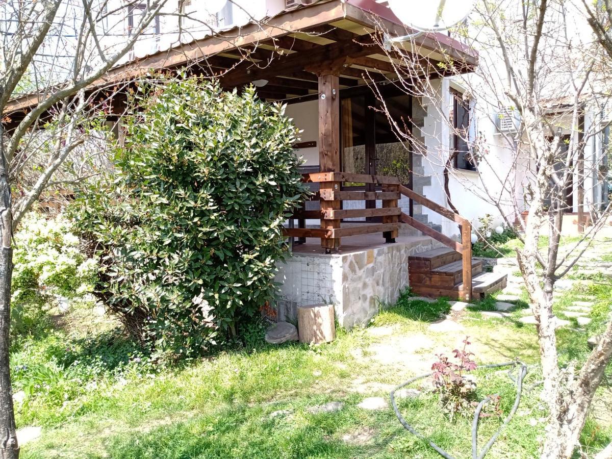 Guest House Fanny Sinemoretz Exteriör bild